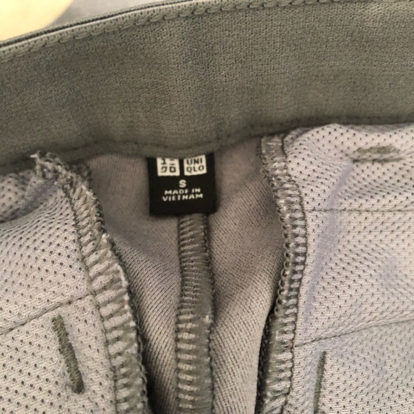 Uniqlo Gray Stretchy Dress Pants (size small) - Picture 8 of 11